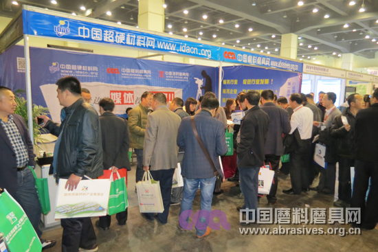 迎八方賓客 結四海高朋——中國磨料磨具網(wǎng)三磨展風采（組圖）